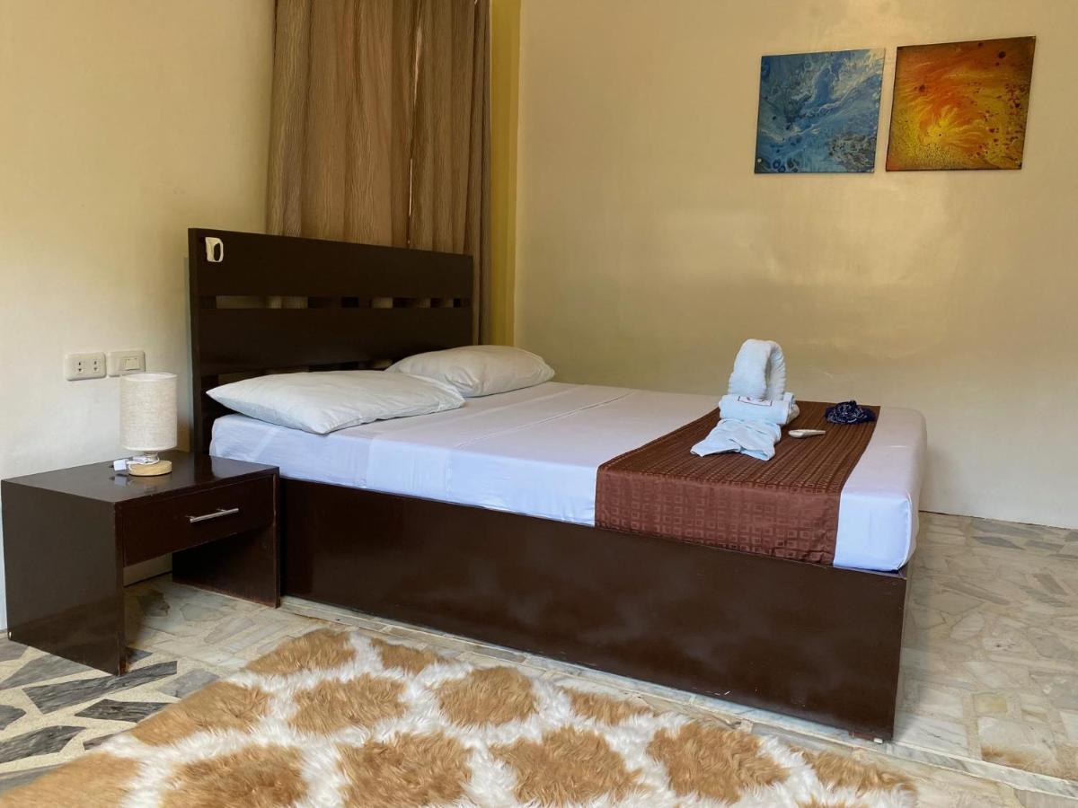 Papa Freds Beach Resort Puerto Galera Eksteriør bilde
