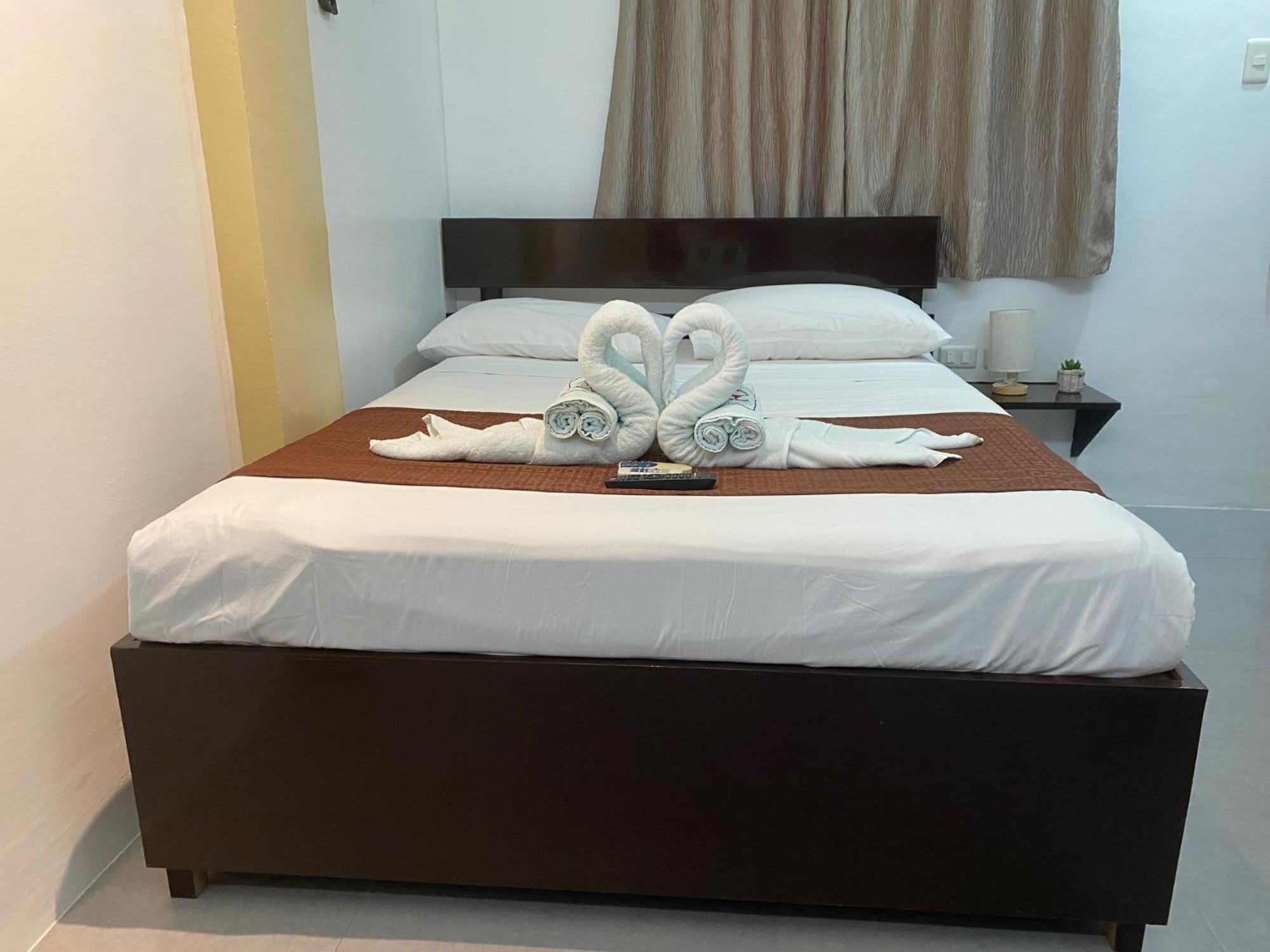 Papa Freds Beach Resort Puerto Galera Eksteriør bilde