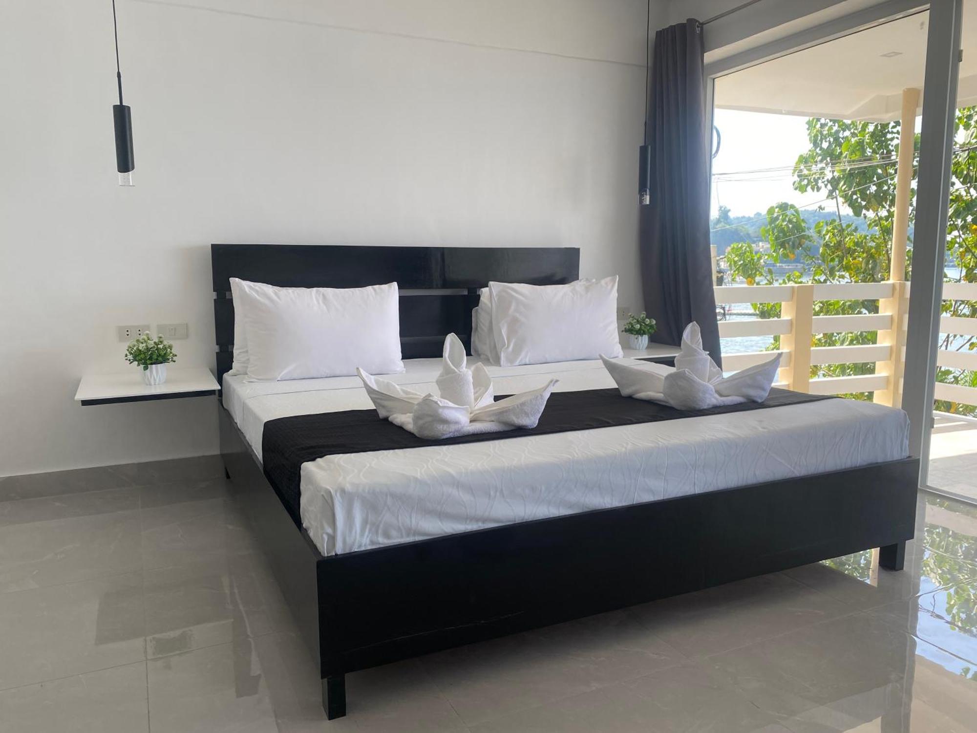 Papa Freds Beach Resort Puerto Galera Eksteriør bilde